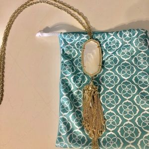 Kendra Scott rayne necklace !!!